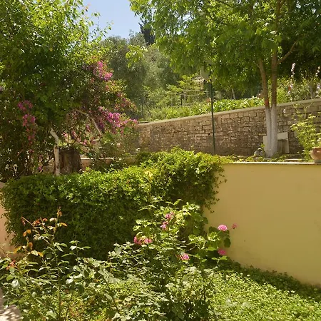 Georgia & Corfu * Glyfada (Corfu)